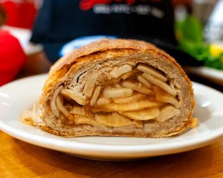APPLE STRUDEL